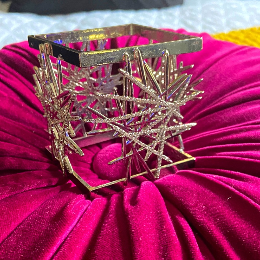 Vintage Sassy Jones Bangle (NWOT)